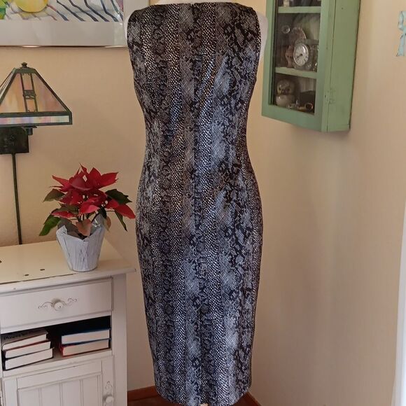 Trio New York Reptile Embossed Dress - Picture 6 of 11